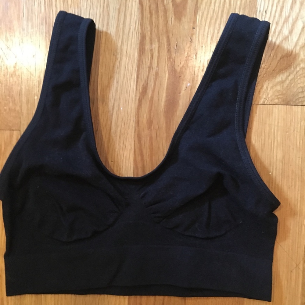 BLACK SPORTS BRA